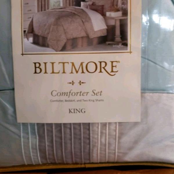 Photo of King Comforter Set