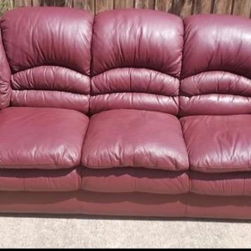 Photo of Leather sofa set