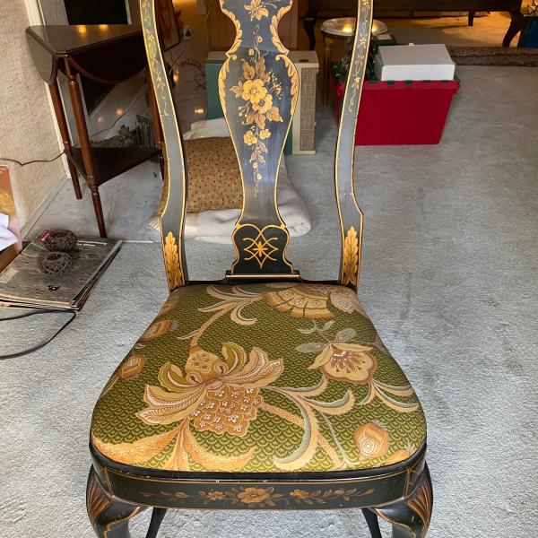 Photo of Vintage Grand Ledge Chair