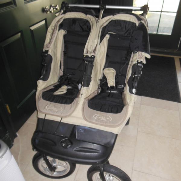 Photo of City Elite double baby jogging stroller