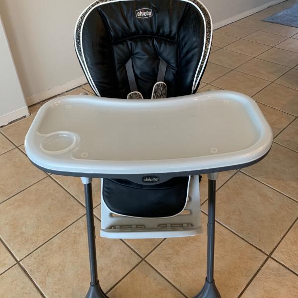Photo of Chicco high chair (infant to toddler) 