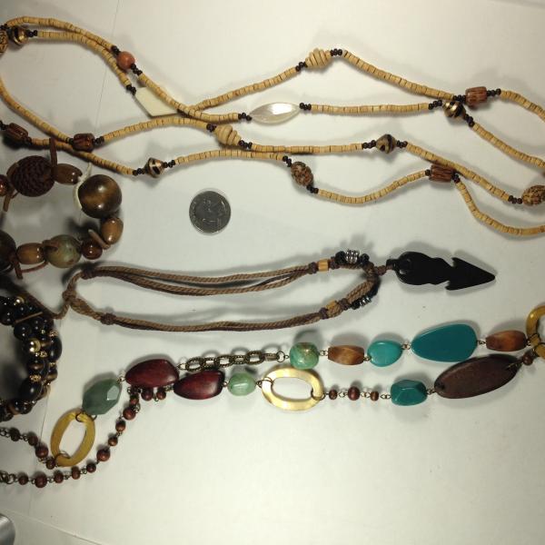 Photo of 5 Costume Jewelry Earth-tone items #15034