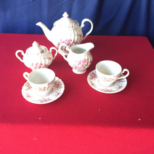 Photo of Tea Set Johnson Brother's China from England