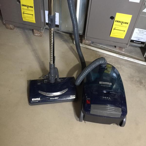 Photo of YKenmore canister vac