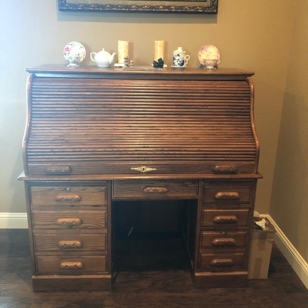 Photo of Executive Deluxe Roll Top Desk