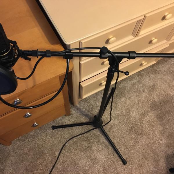 Photo of Condensor Microphone + USB Connection