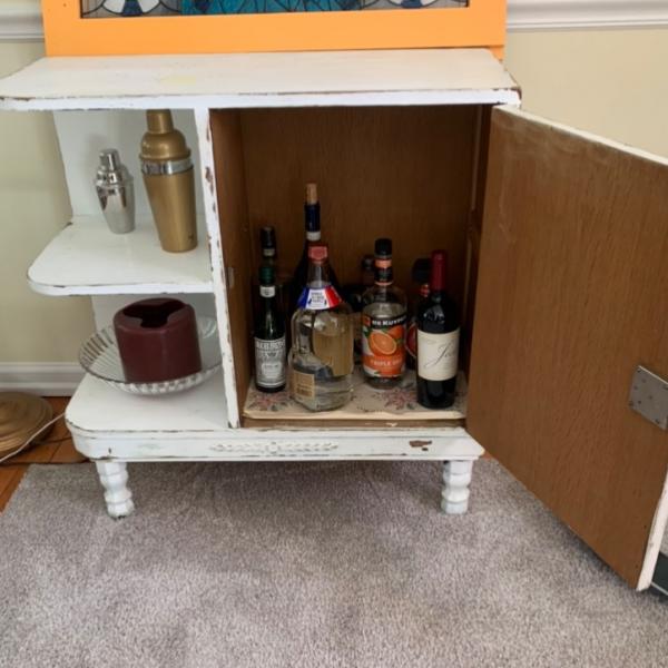 Photo of Bar / liquor cabinet