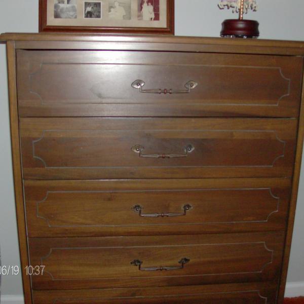 Photo of chest of drawers and dresser