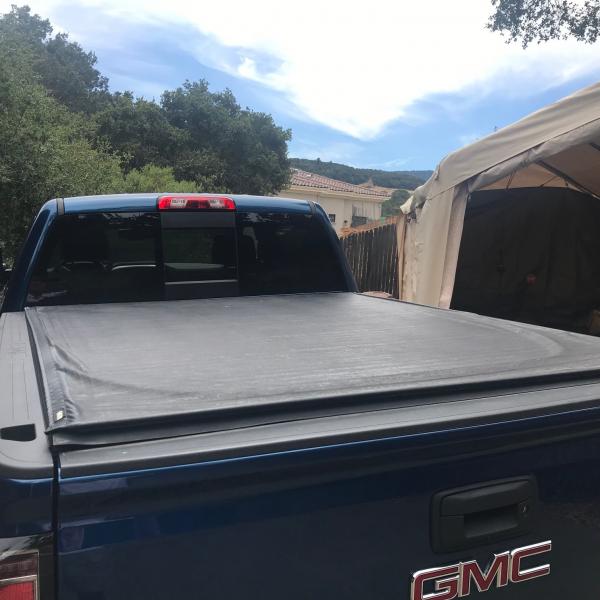 Photo of Gator HR1 tonneau cover for 2017 GMC Sierra with 6' bed