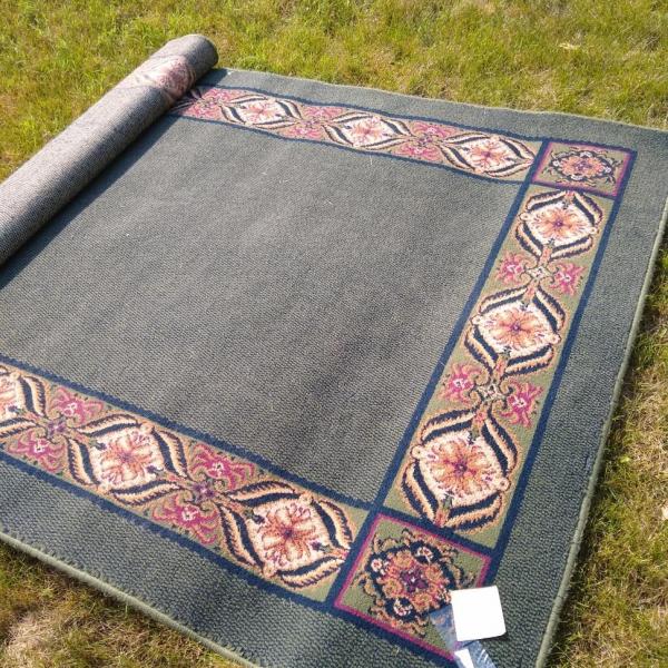 Photo of Area Rug - green 