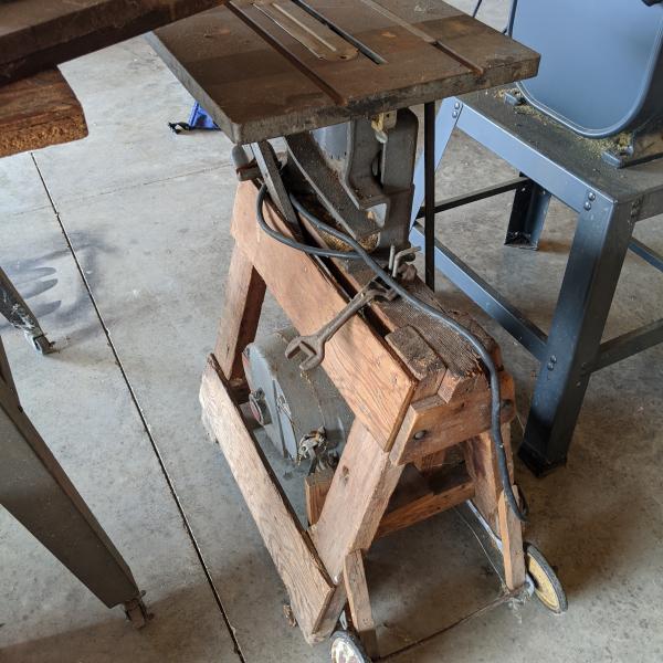 Photo of Table saw
