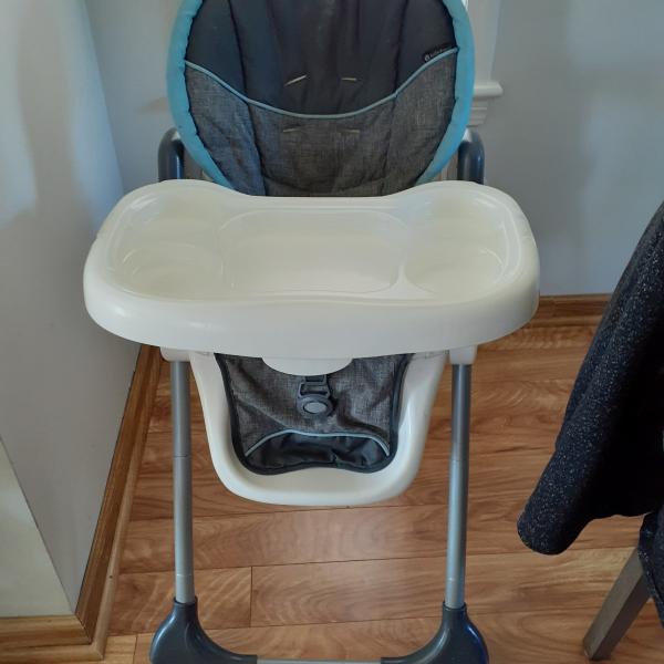 Photo of High Chair/Safety 1st 3 in 1