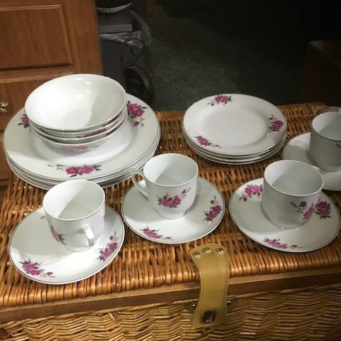 Photo of 4 pc Tea Set 