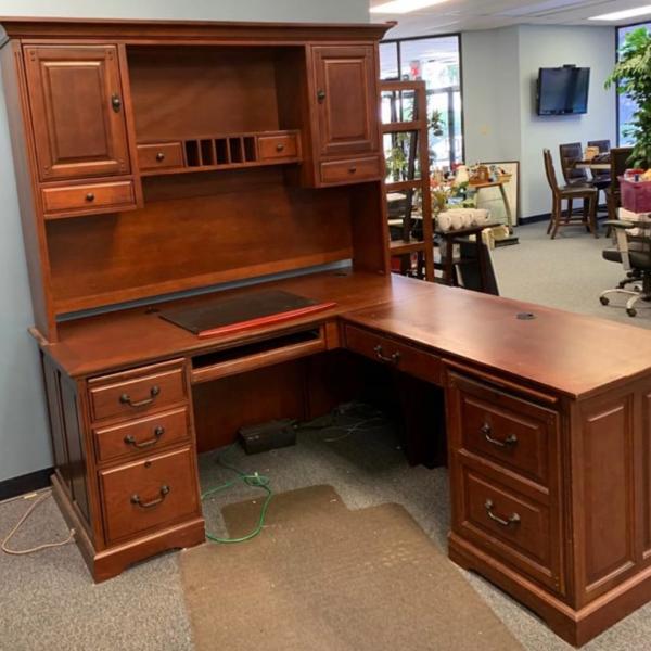 Photo of L-shaped executive desk