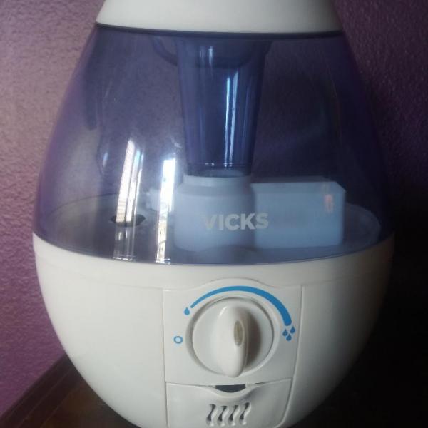 Photo of Vick's Filter-Free Cool Mist Humidifier