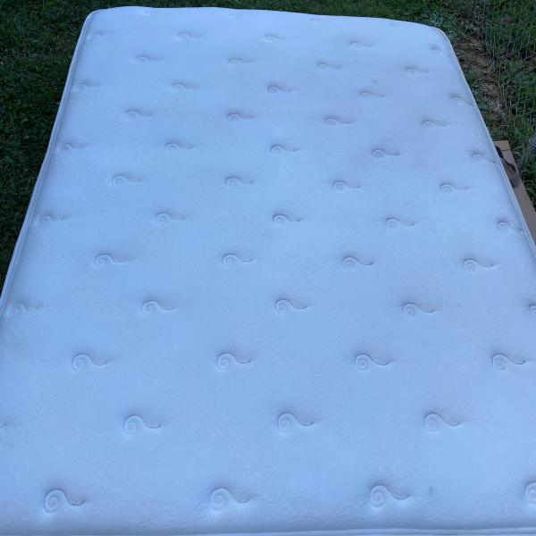 Photo of Queen mattress 