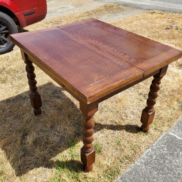 Photo of Drop leaf table