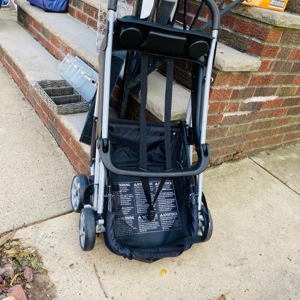 Photo of Baby Trend Universal Car Seat Stroller - Like New!