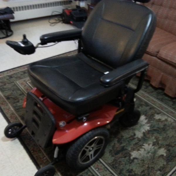 Photo of jazzy motor chair