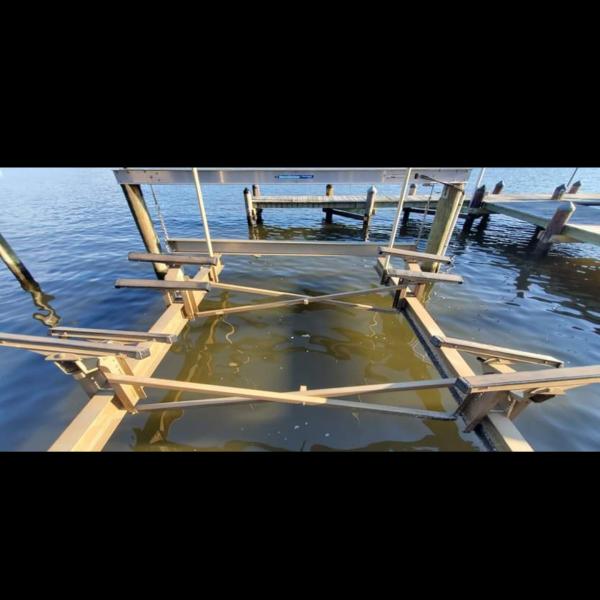 Photo of Hydraulic Boat Lift