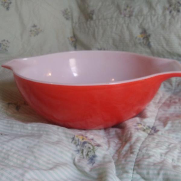 Photo of Pyrex Bowl