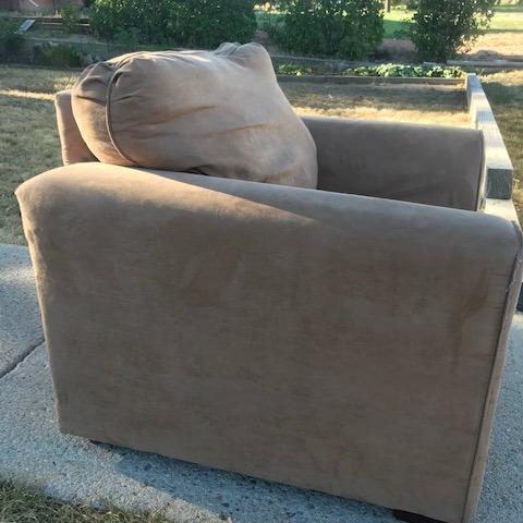 Photo of FREE Brown Sofa Chair