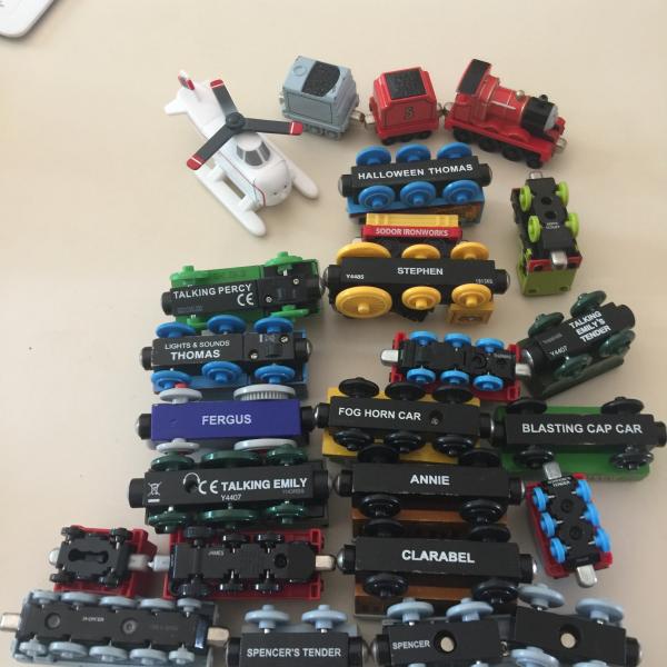 Photo of Lot of Thomas trains 
