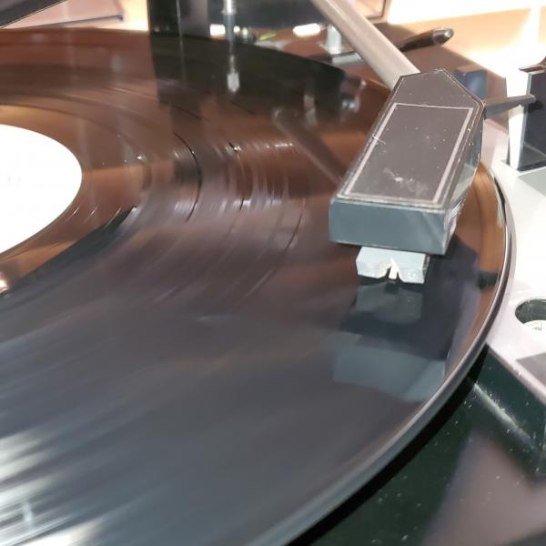 Photo of Fisher 4-Speed Turntable