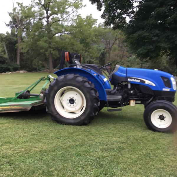 Photo of New Holland  TN60a tractor 