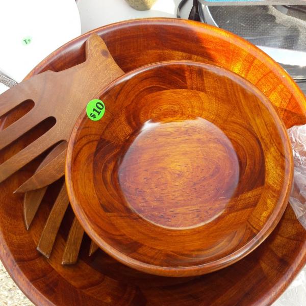 Photo of Wooden salad bowl set