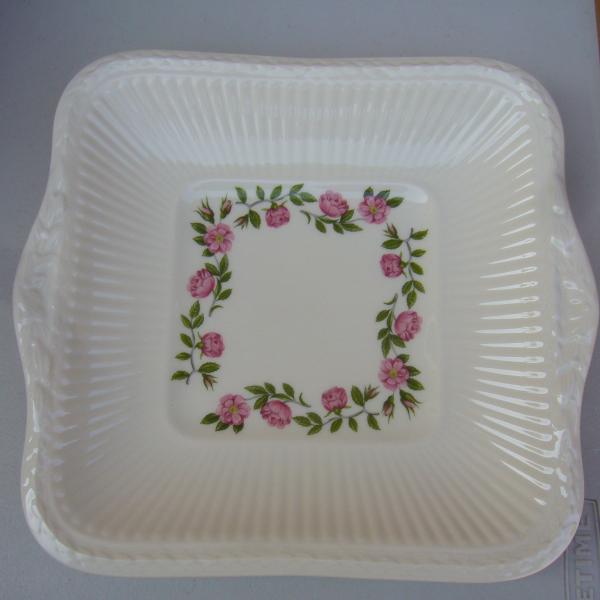 Photo of WEDGWOOD "ROSALIND" HANDLED CAKE/COOKIE PLATE LIKE NEW CONDITION