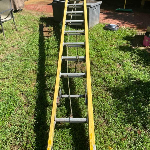 Photo of Industrial grade fiberglass ladder 