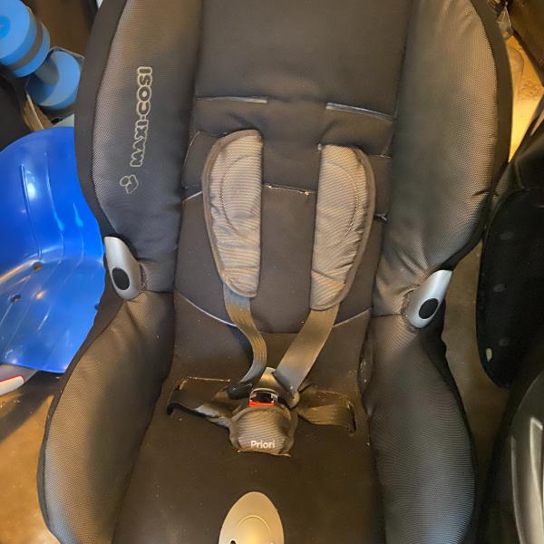 Photo of Deluxe Car Seat,, Baby float, Diaper pail, Baby clothes , Activity Table, 
