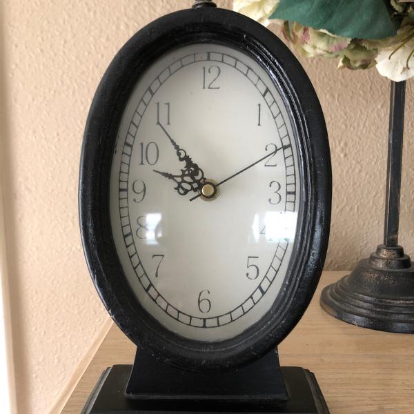 Photo of Dark brown clock