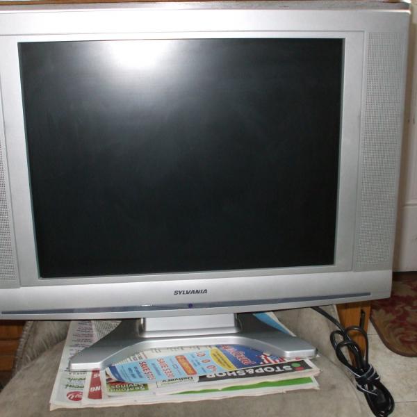 Photo of Sylvania 20 inch TV