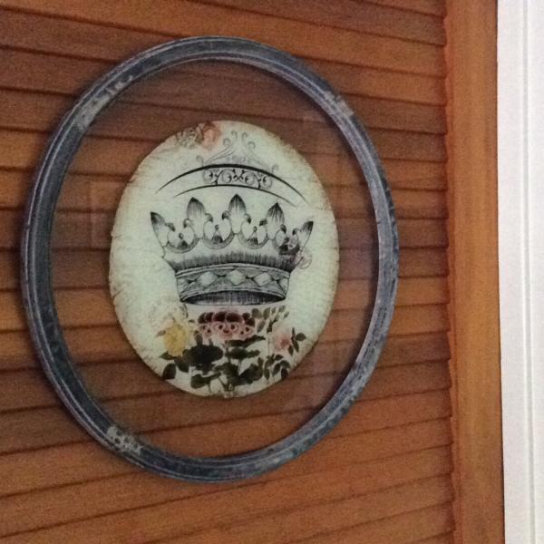 Photo of Bohemian Style Round Crown Picture 