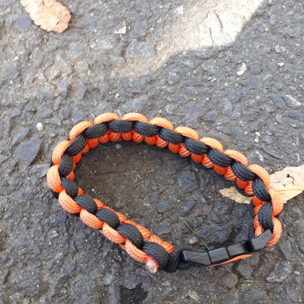 Photo of Para cord rope bracelet