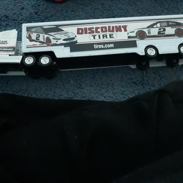 Photo of 1 toy truck  