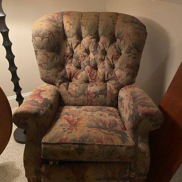Photo of Lazyboy Recliner 