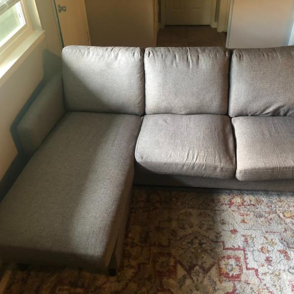 Photo of Sofa with chase