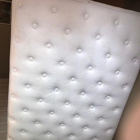 Photo of Sealy full size mattress