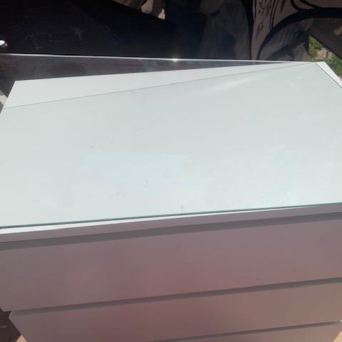 Photo of 4 Drawer white dresser