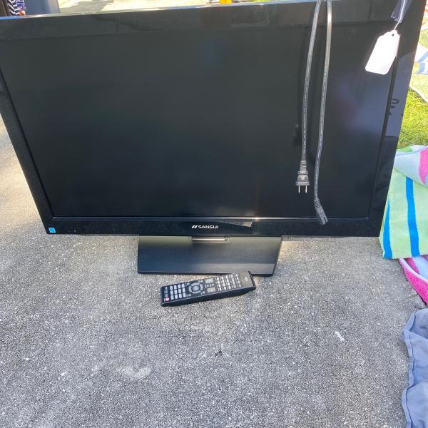 Photo of Sansui Flat Screen TV w/ built in DVD player