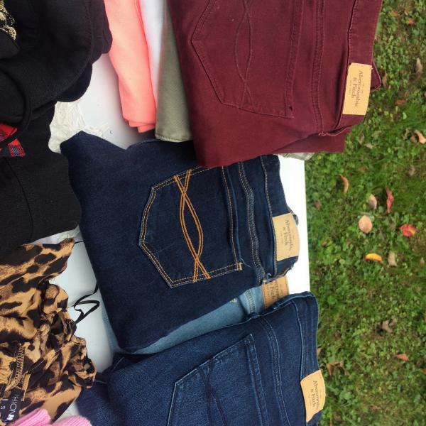 Photo of Abercrombie jeans, 8 pairs 