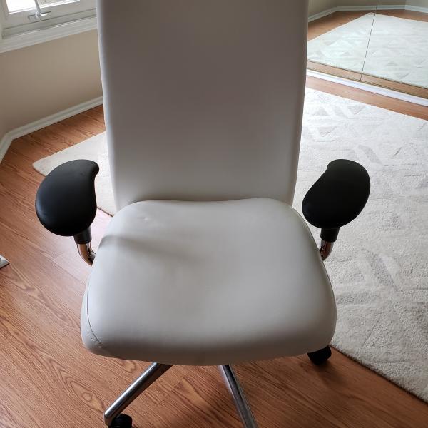 Photo of Desk chair