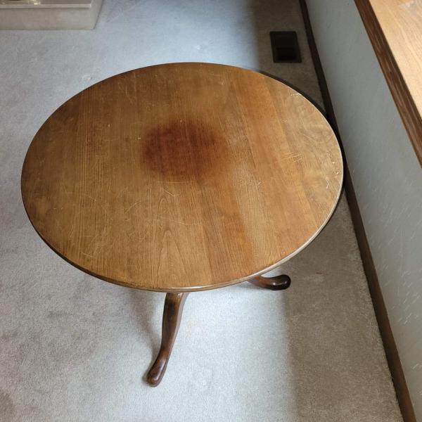 Photo of Pennsylvania House cherry wood round table