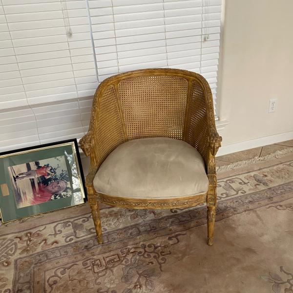 Photo of Accent chair