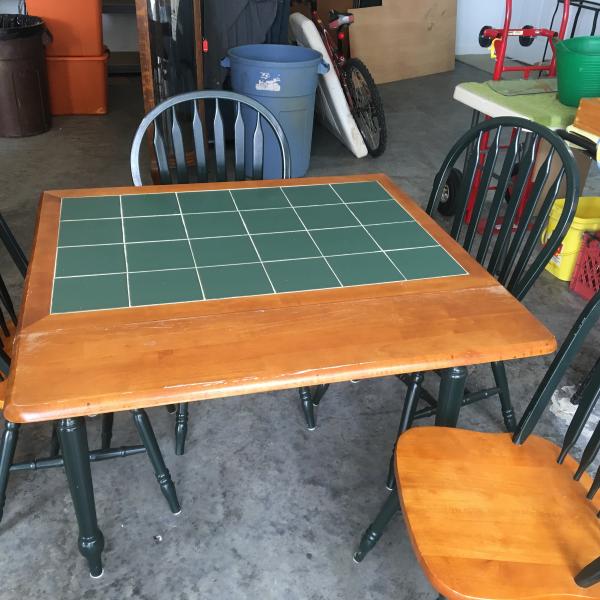 Photo of Table and 4 chairs