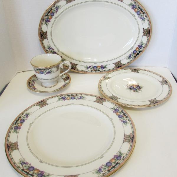 Photo of Lenox Tuscan Orchard Setting for 4 + Serving Platter