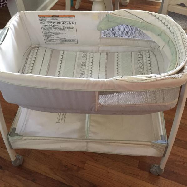 Photo of Graco Dream Suite Bassinet and Changer, 